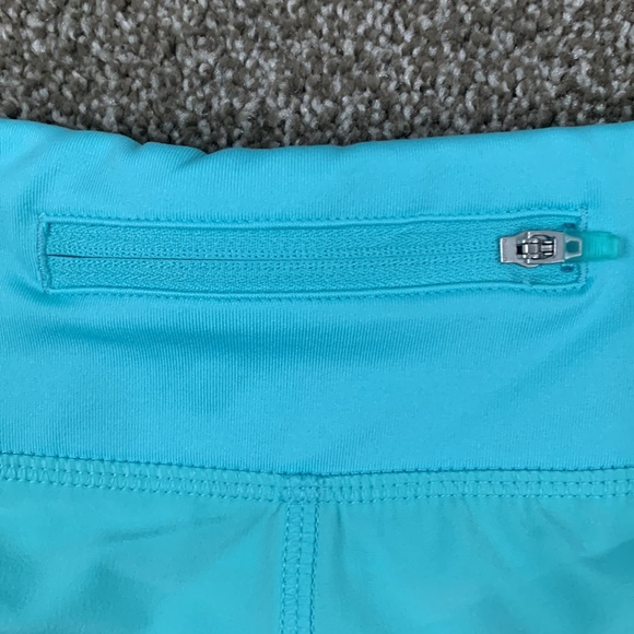 Reel Legends Shorts Size M Turquoise Elastic Waist EUC 86% polyester 14% spandex - Picture 3 of 11